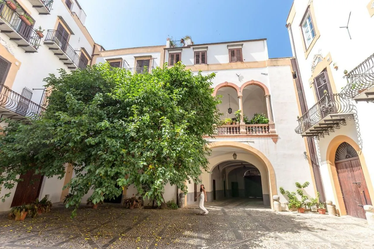 Casa Degli Affreschi A Palazzo Lungarini Daire Palermo